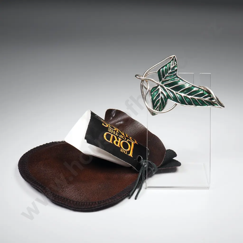 Sterling Silver Green Ivy Leaf Brooch Image 1++