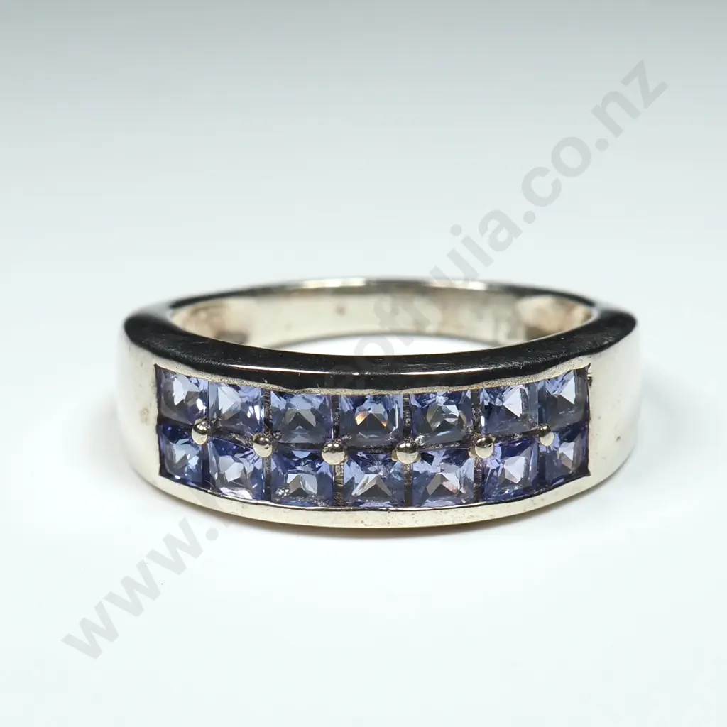 Sterling Silver & Tanzanite Ring w Certificate Image 1++
