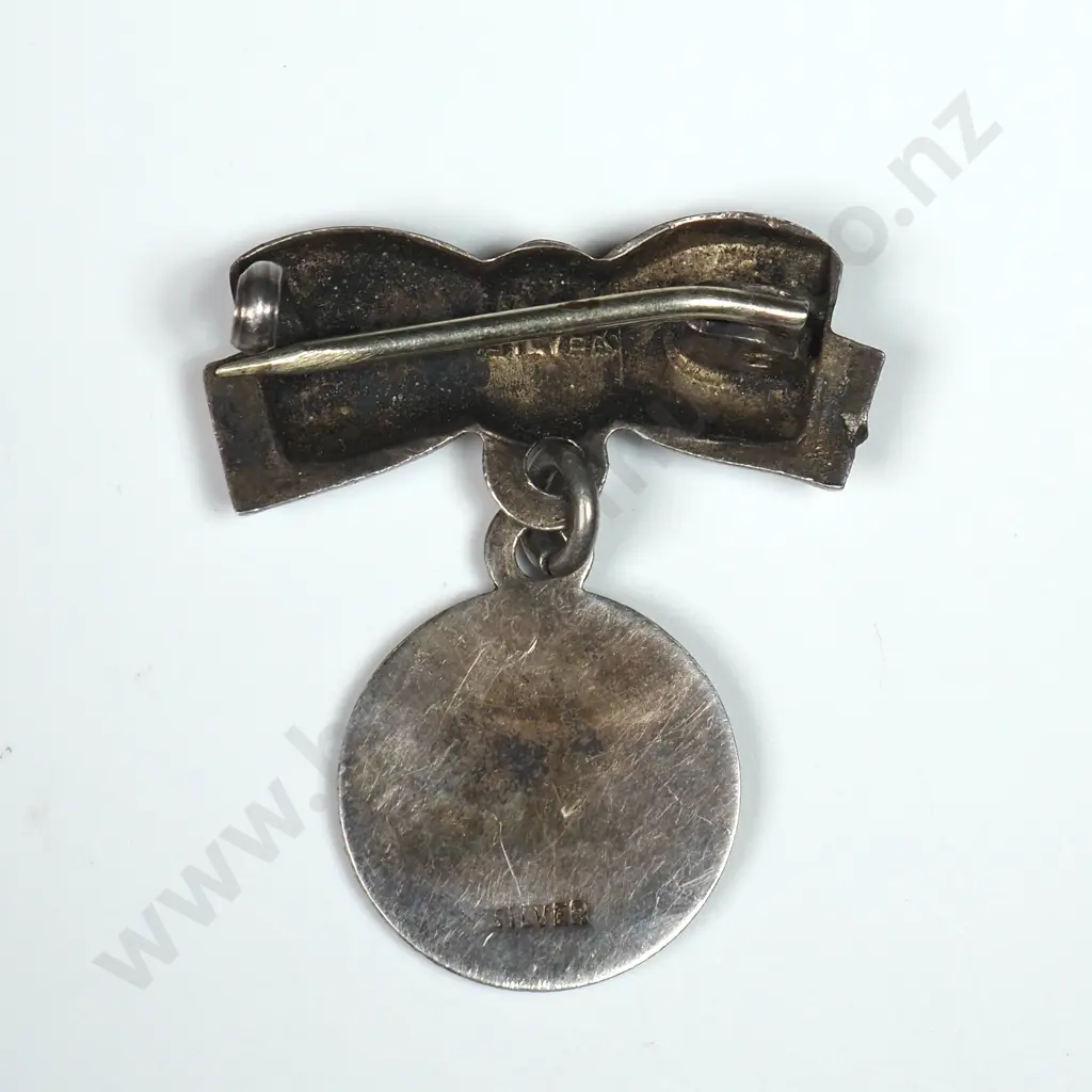 Queen Elizabeth II Sterling Silver Pendant Brooch Image 1++