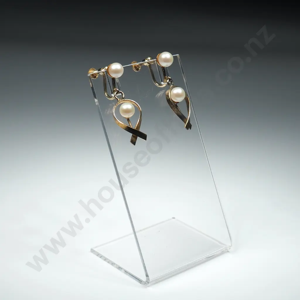 Silver & Pearl Earrings Image 1++