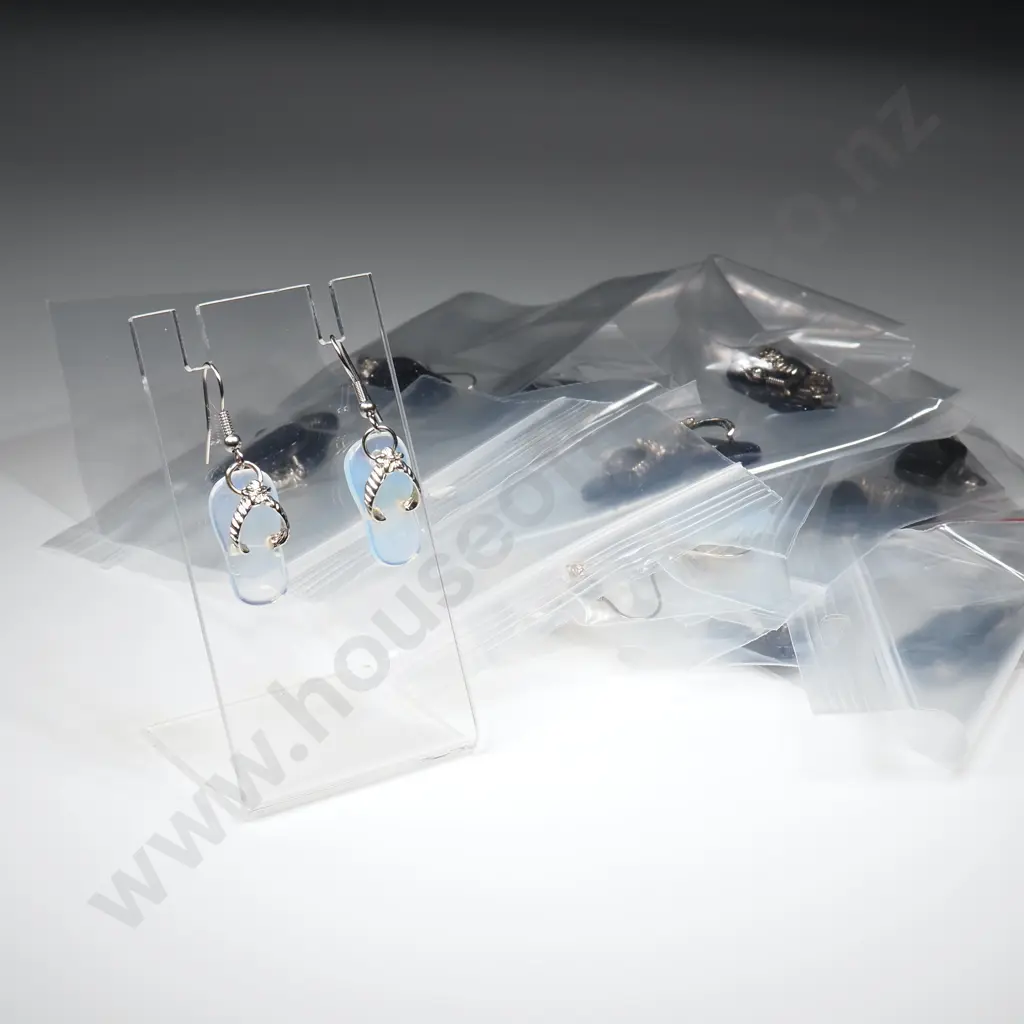 Eighteen Pairs of Mixed Jandal Earrings Image 1++