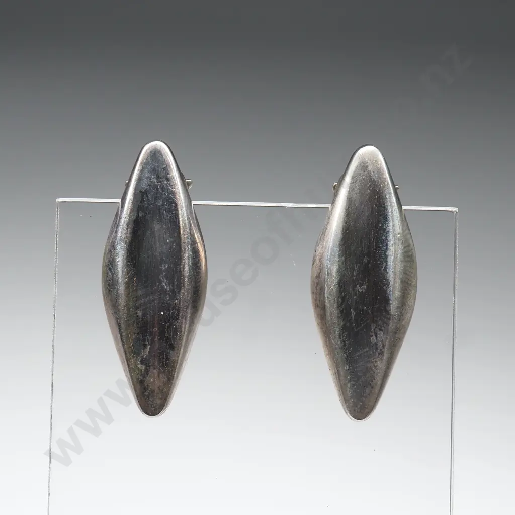 Sterling Silver Elongated Oval Clip On Earrings Image 1++