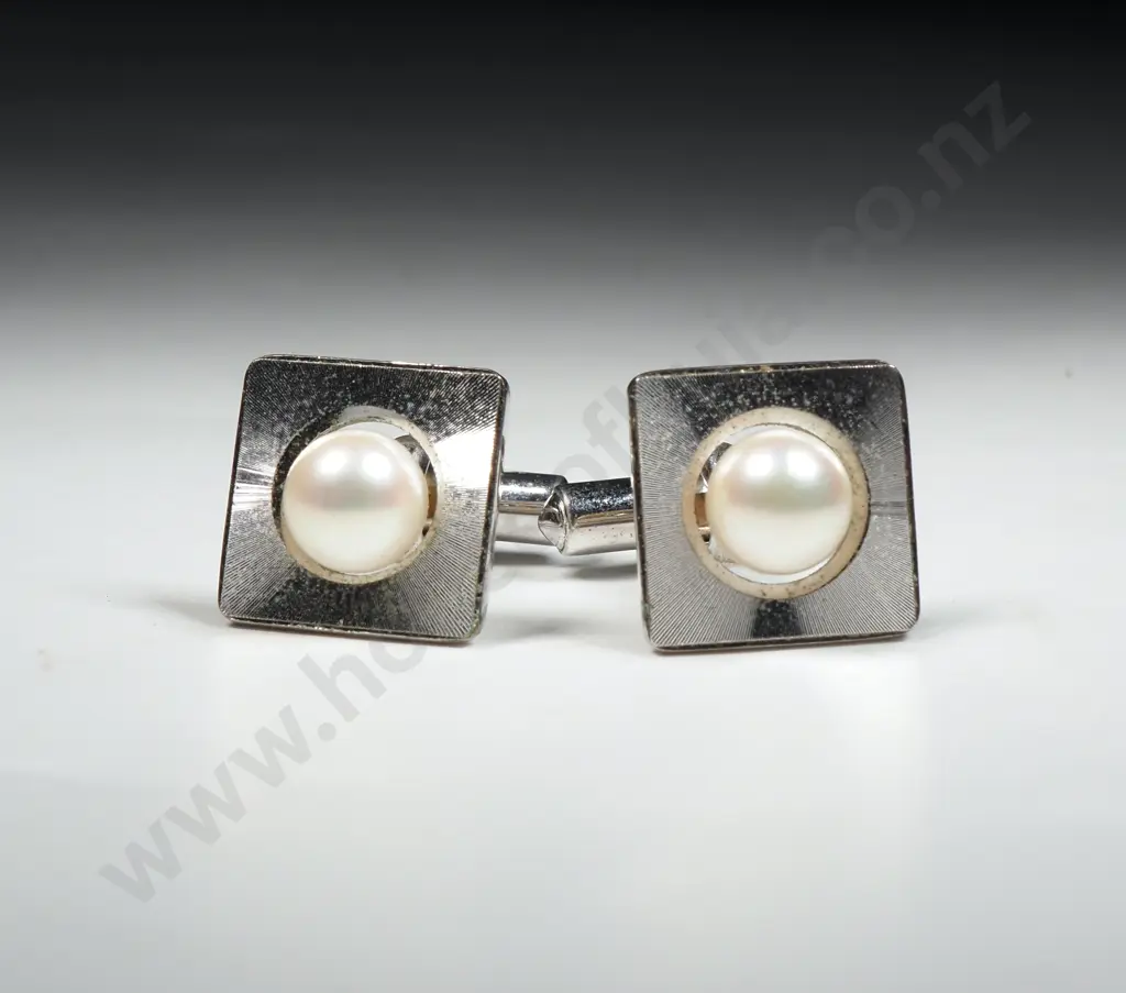 Modern Sterling Silver Cultured Pearl & MOP Cufflinks Image 1++