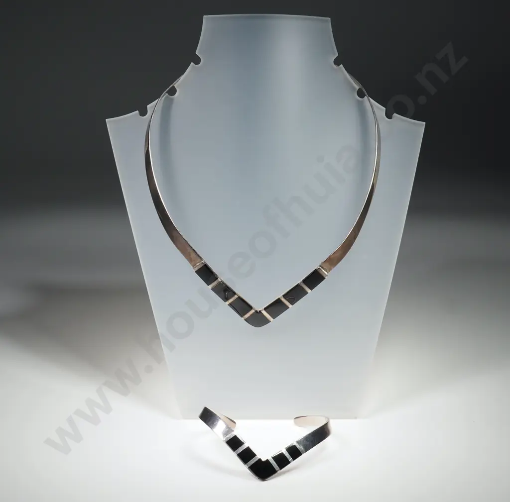 Sterling Silver & Onyx Choker Necklace & Matching Arm Bangle Image 1++