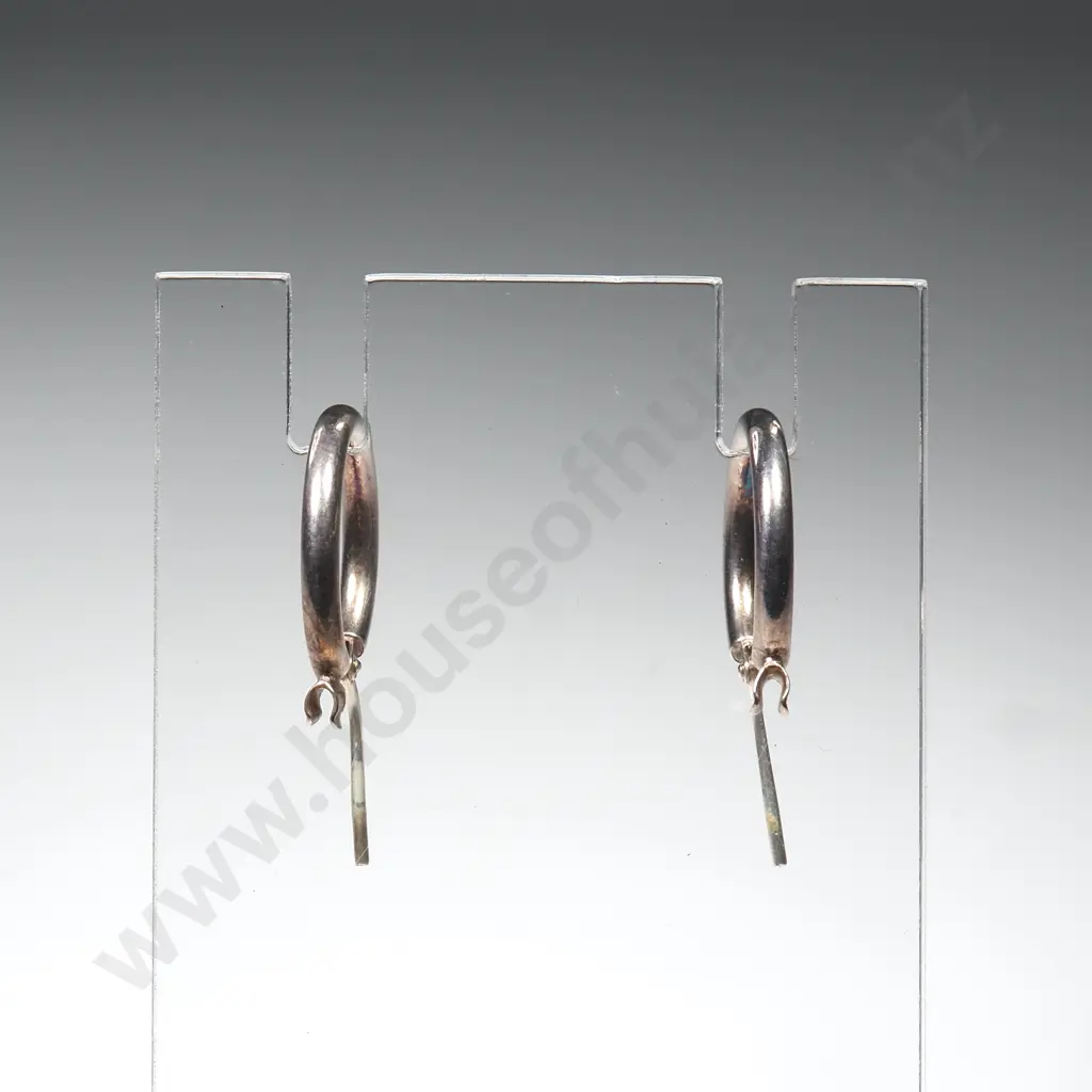 PaIr Of Sterling Silver Hoop Earrings Image 1++