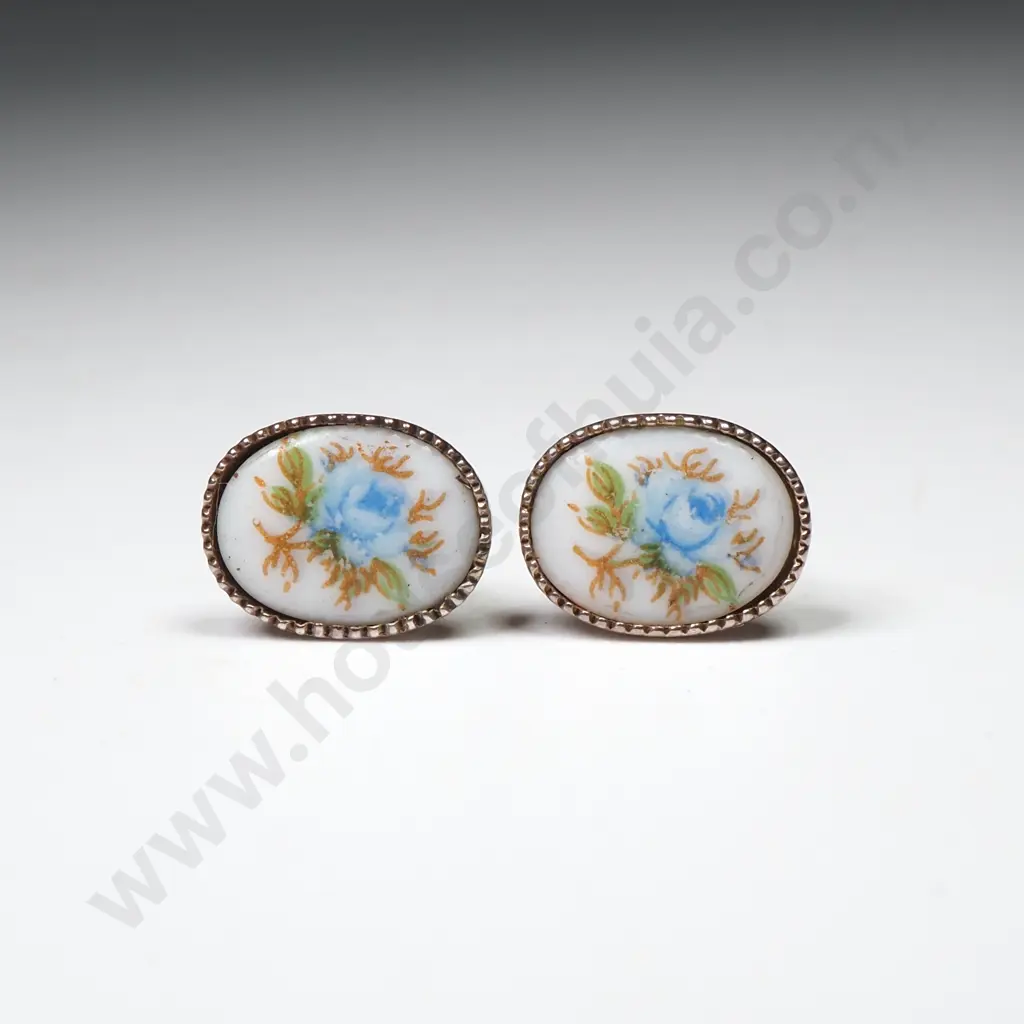 Pair Of Sterling Silver Earrings With Blue Floral Decoration Image 1++