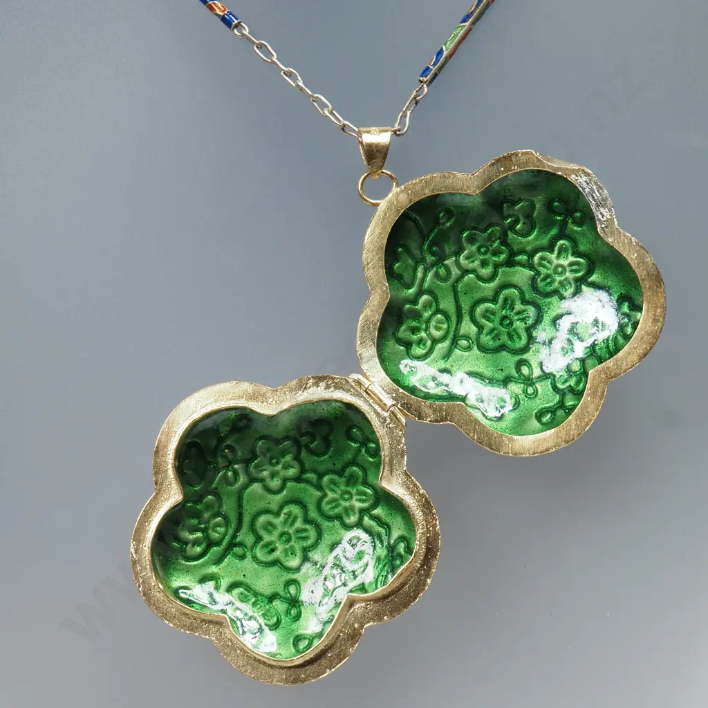 Sterling Silver Hinged Cloisonné  Locket & Chain. Image 1++