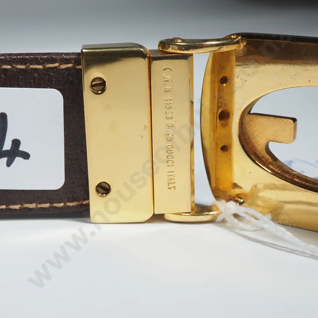 Brown Gucci Belt w Gold Coloured Hardware, Late Entry Image 1++