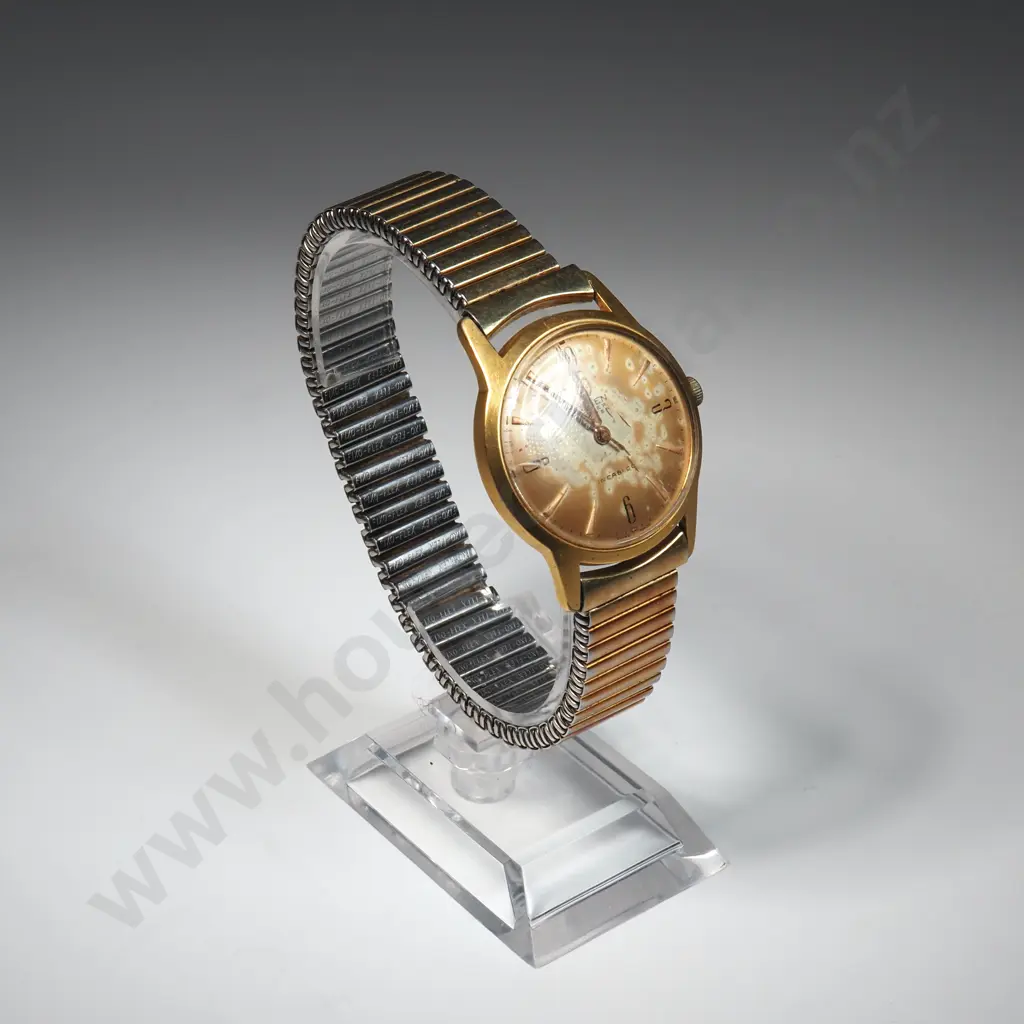 Vintage Buren Wristwatch Image 1++
