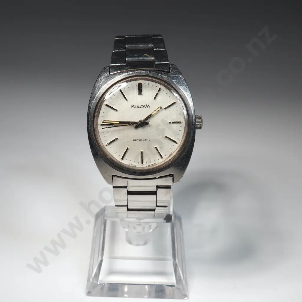 Vintage Gents Bulova Automatic Wristwatch on Original Bracelet Image 1++