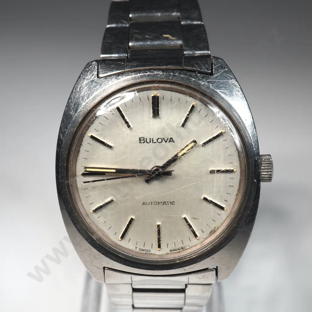 Vintage Gents Bulova Automatic Wristwatch on Original Bracelet Image 1++