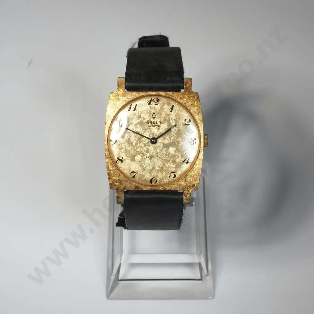 Vintage Gruen Rolled Gold Wristwatch in Original Box Image 1++