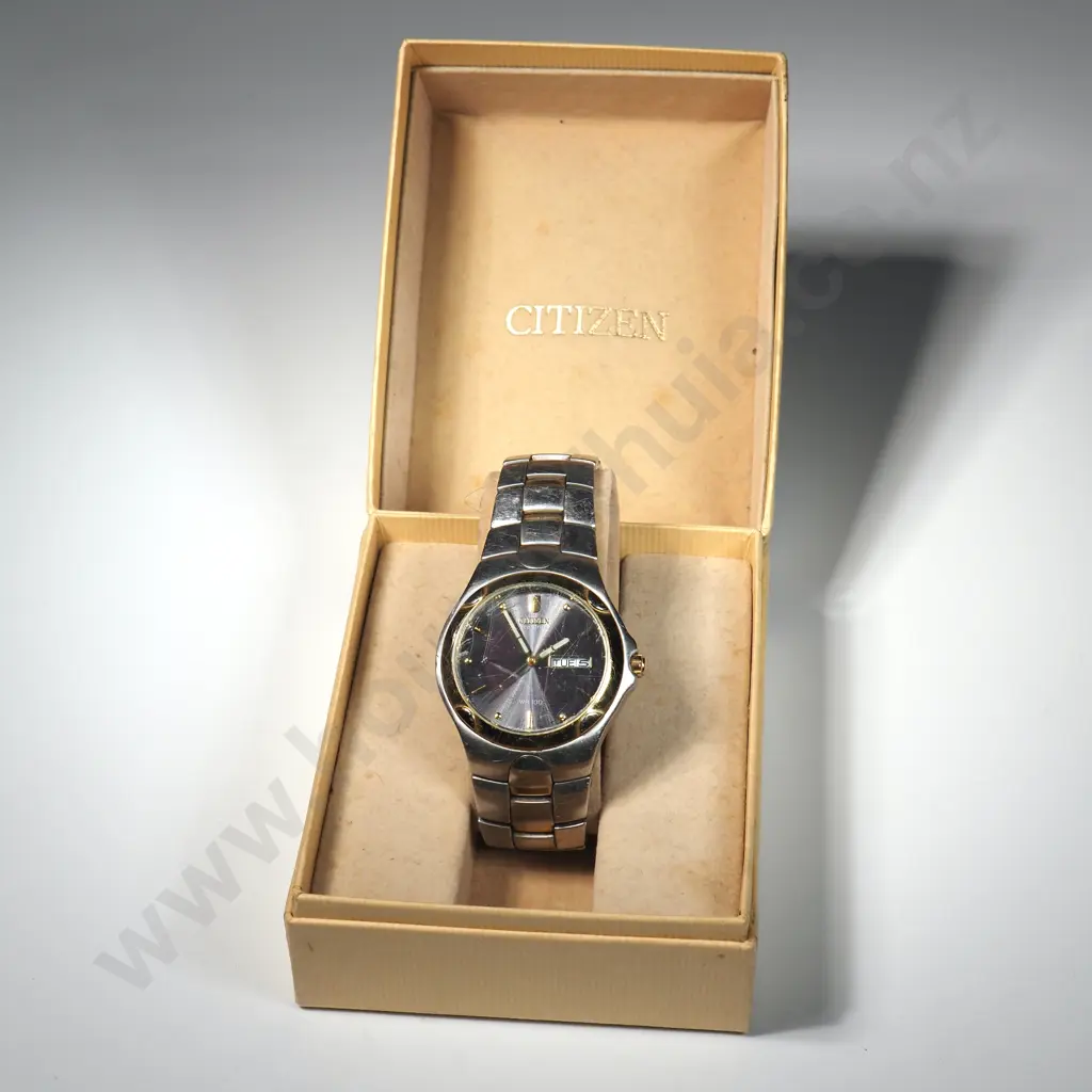 Cased Citizen Ecodrive Wristwatches Image 1++