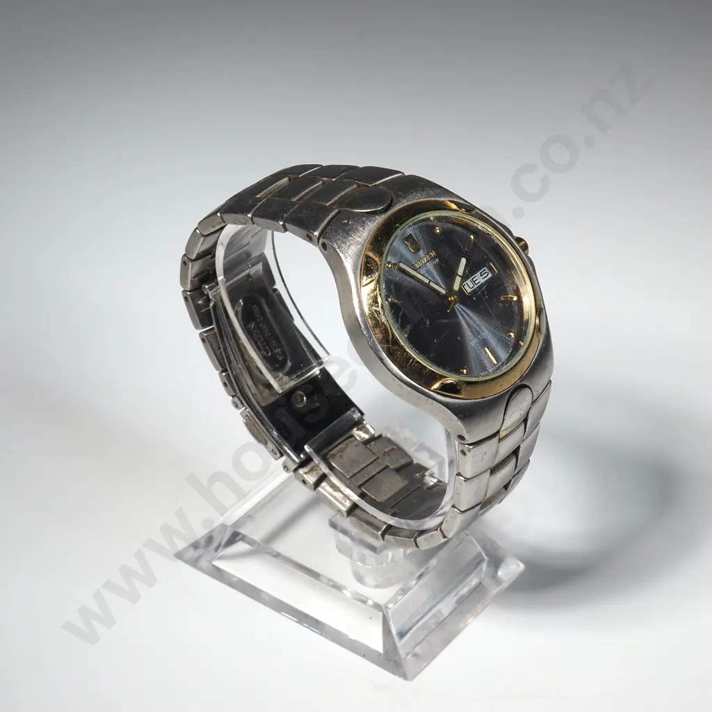 Cased Citizen Ecodrive Wristwatches Image 1++