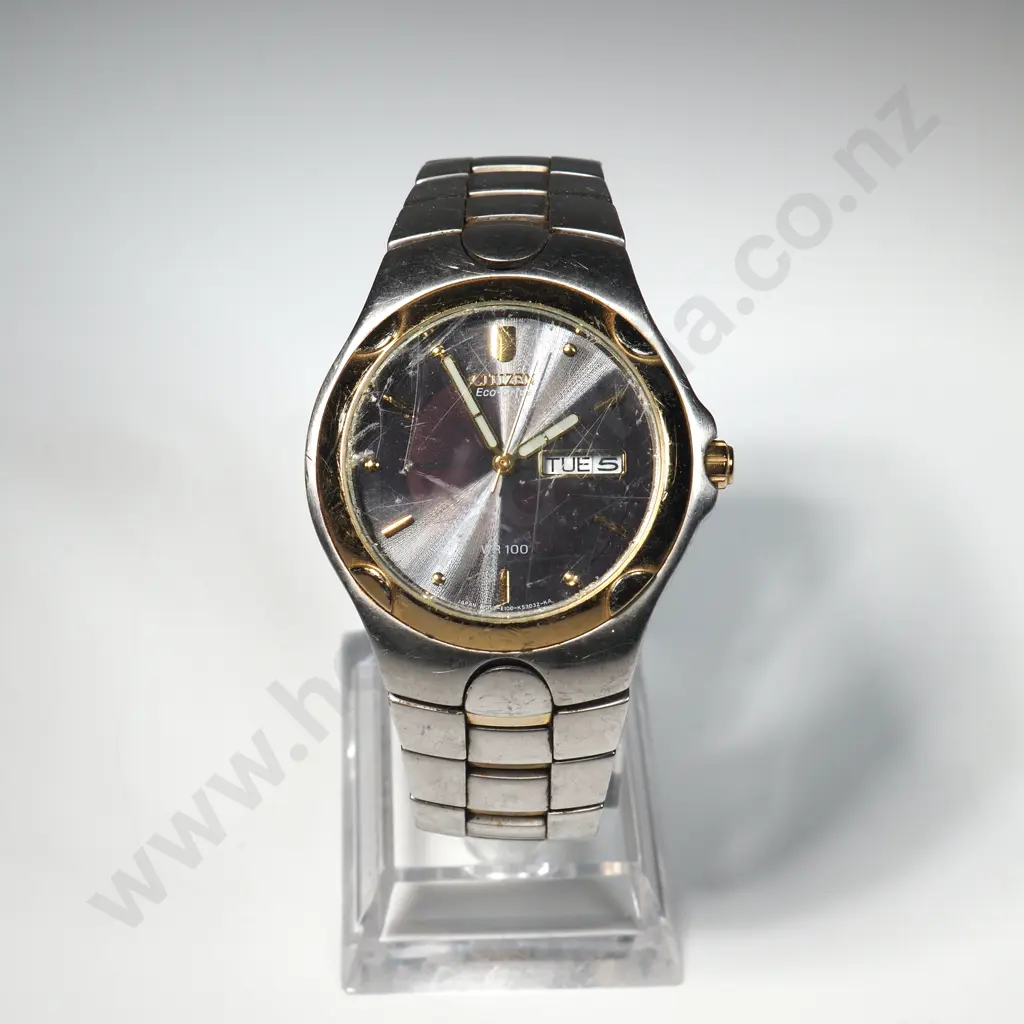 Cased Citizen Ecodrive Wristwatches Image 1++