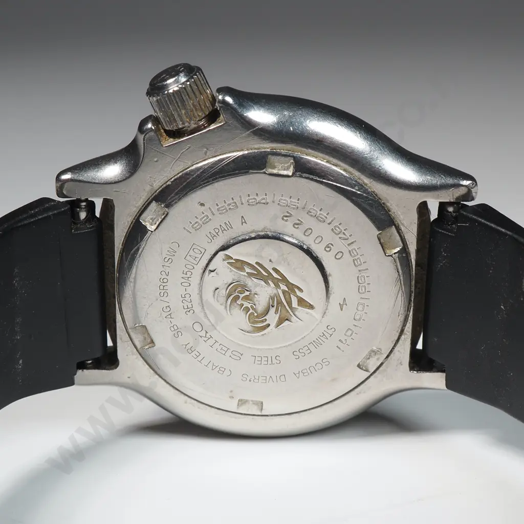 Vintage Seiko Quartz Divers Wristwatch - Small Size Image 1++