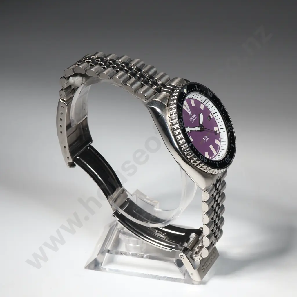 Vintage Purple Dial Seiko Automatic Wristwatch Image 1++