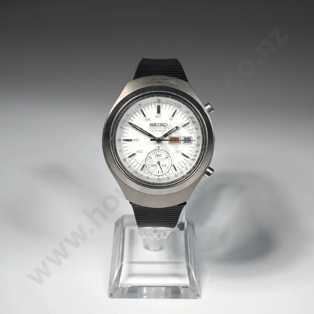 Vintage Seiko Chronograph Automatic Wristwatch Image 1++
