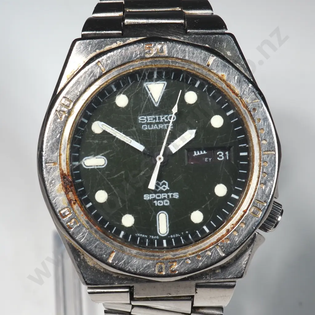 Seiko Quartz Wristwatch on Seiko Bracelet Image 1++