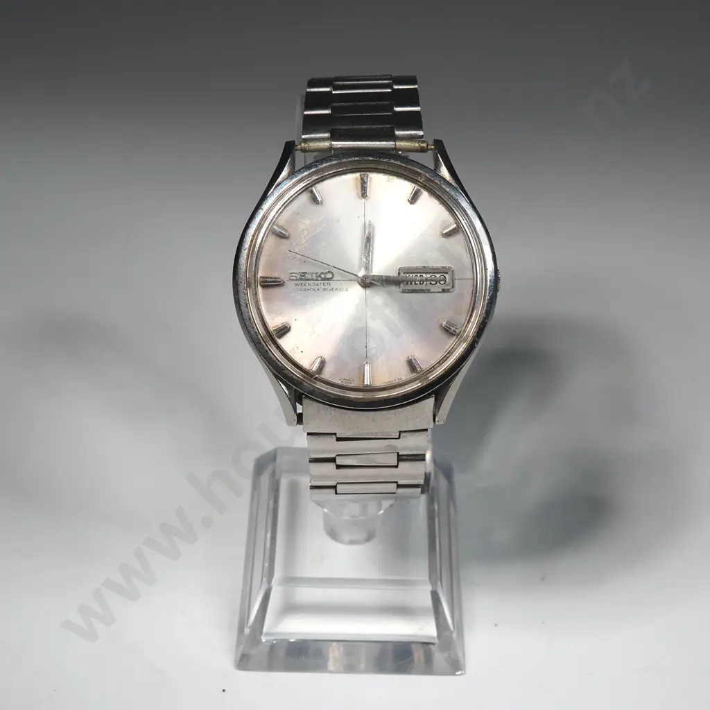 Vintage Seiko Weekdater Wristwatch Image 1++
