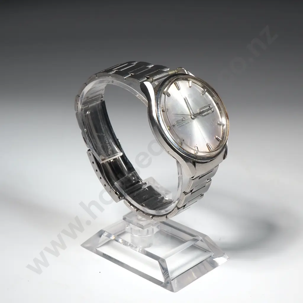 Vintage Seiko Weekdater Wristwatch Image 1++