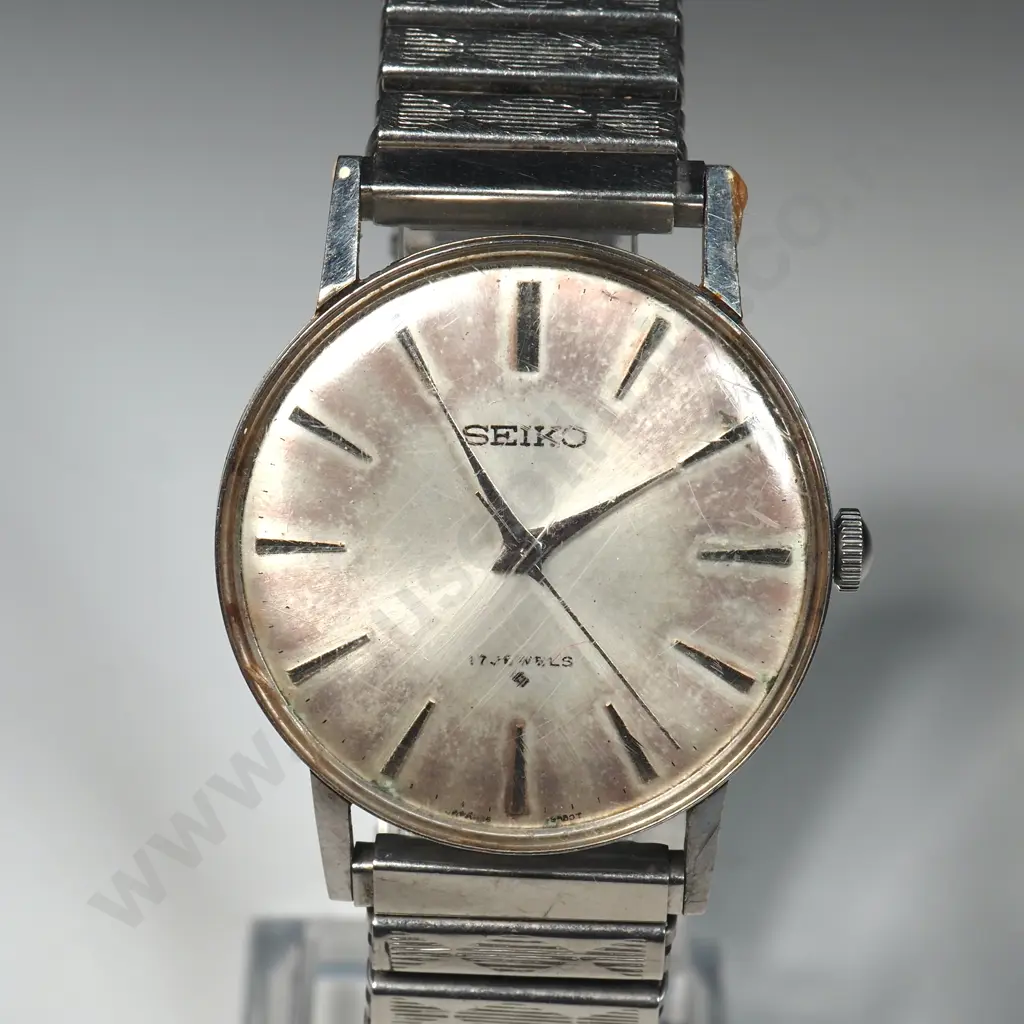 Vintage Seiko Wristwatch Image 1++