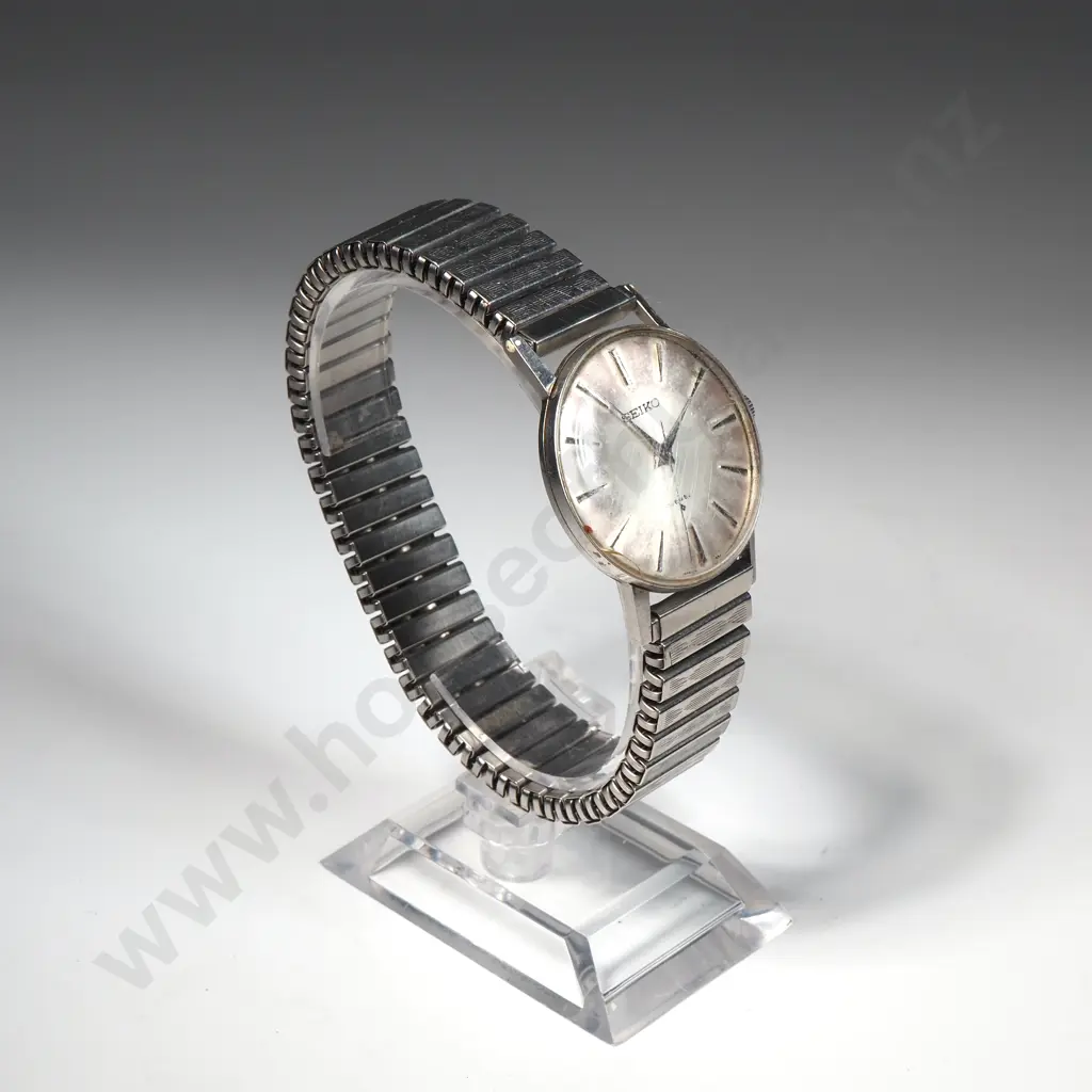 Vintage Seiko Wristwatch Image 1++