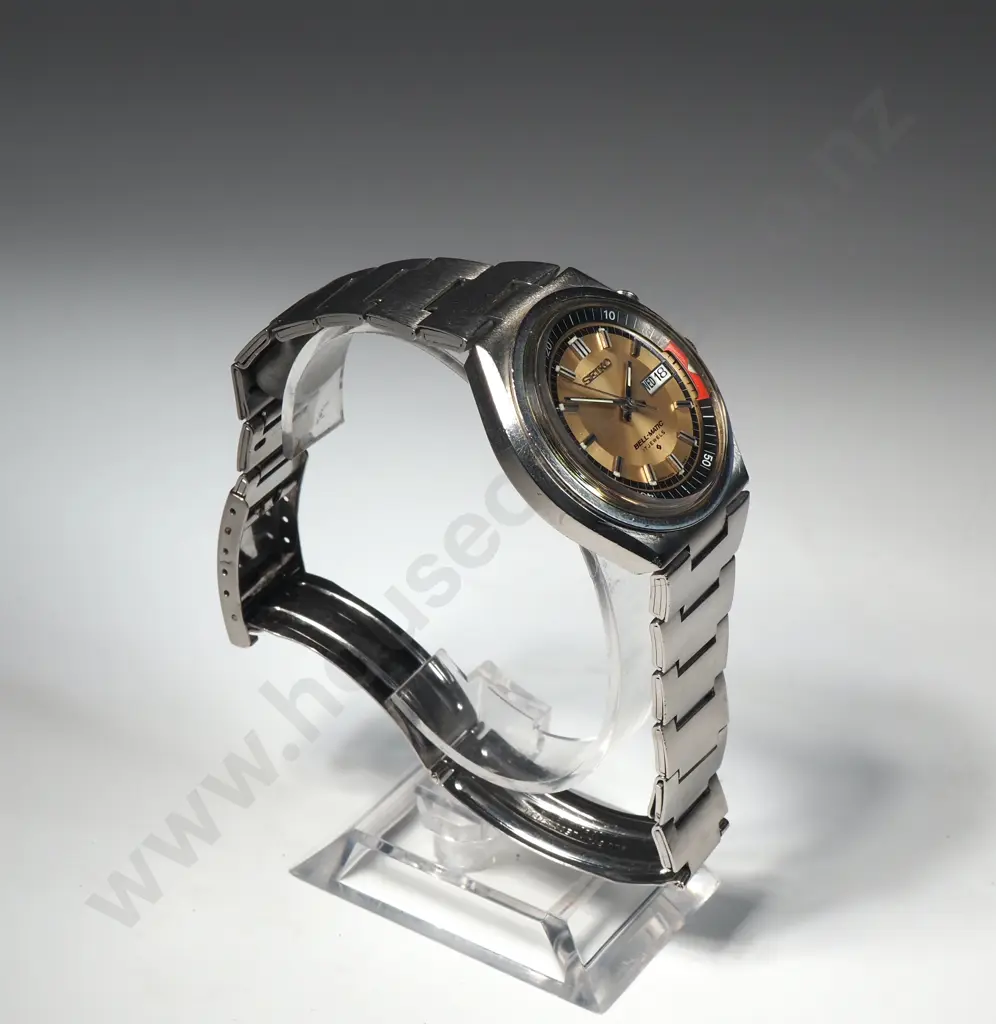 Vintage Seiko Bell-Matic Wristwatch Image 1++