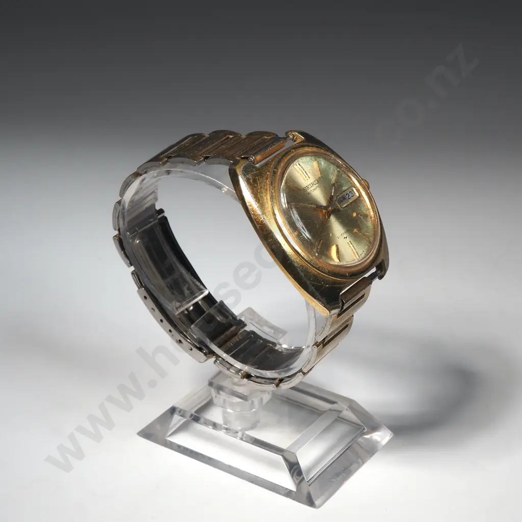 Vintage Seiko Automatic Wristwatch Image 1++