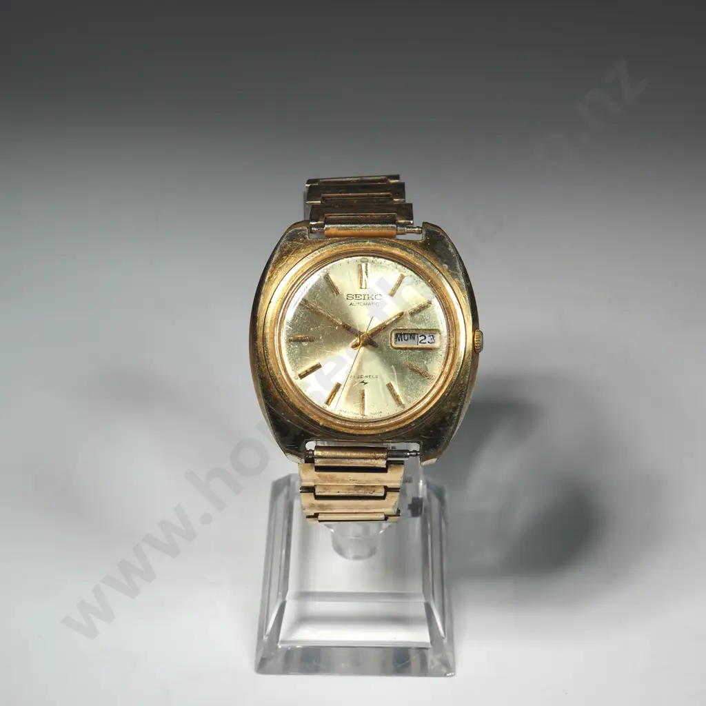 Vintage Seiko Automatic Wristwatch Image 1++