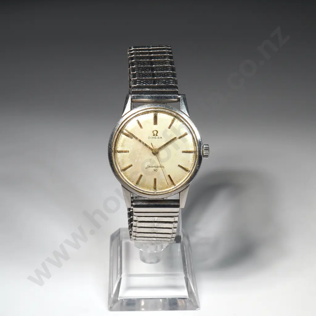 Vintage Omega Manual Wind Seamster 30 Wristwatch Image 1++