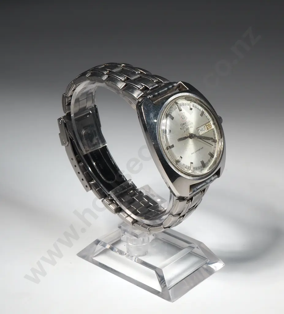 Vintage Gents Omega F300 Wristwatch Image 1++