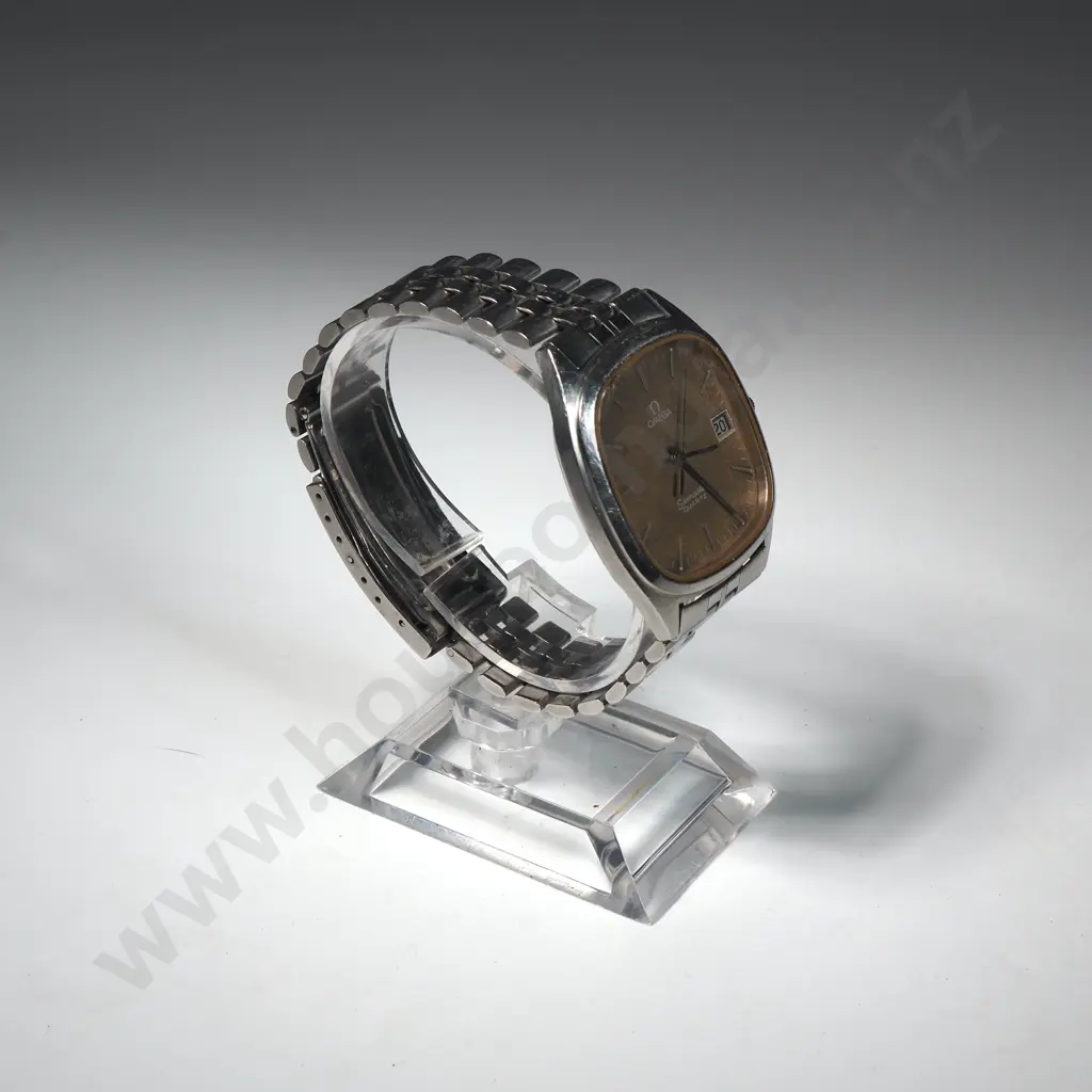 Vintage Omega Seamaster Gents Wristwatch w Purchase Document Image 1++