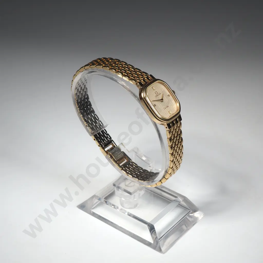 Cased Omega Ladies Deville Quartz Wristwatch Image 1++