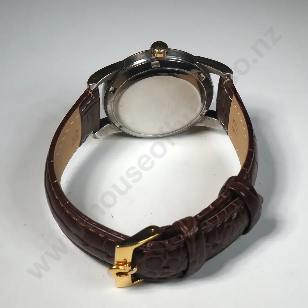 Scarce Rolled Gold Omega Bumper Chronometer Ref 2577 w 352RG Movement Image 1++