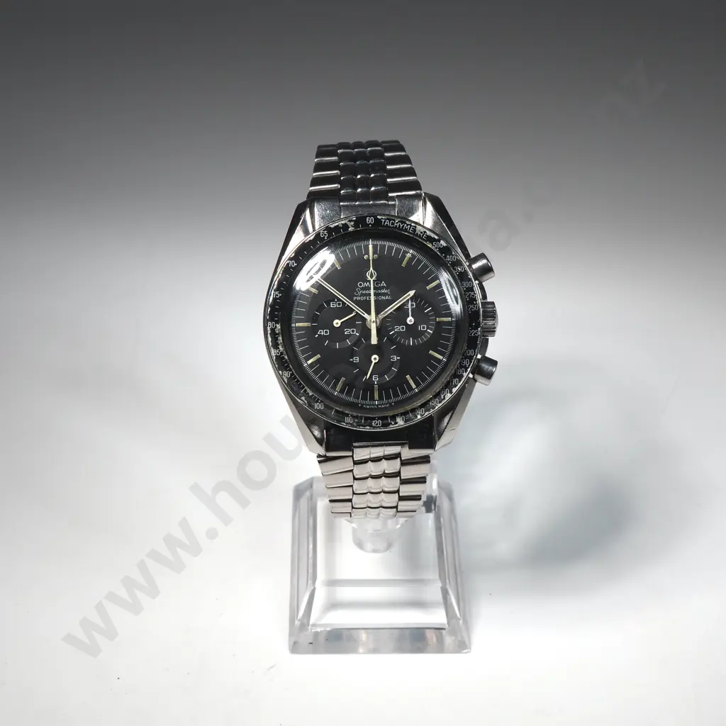 Vintage Gents Omega Speedmaster Professional Wristwatch: Model 7S36-03C0 Image 1++