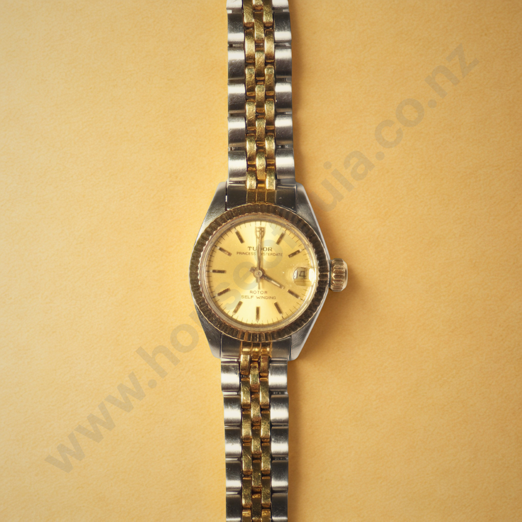 Vintage Ladies Tudor Wristwatch Image 1++