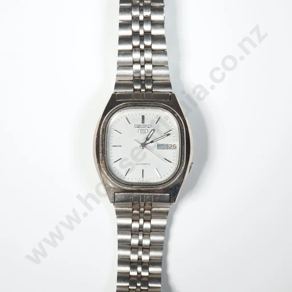 Seiko 5 Automatic Wristwatch Image 1++