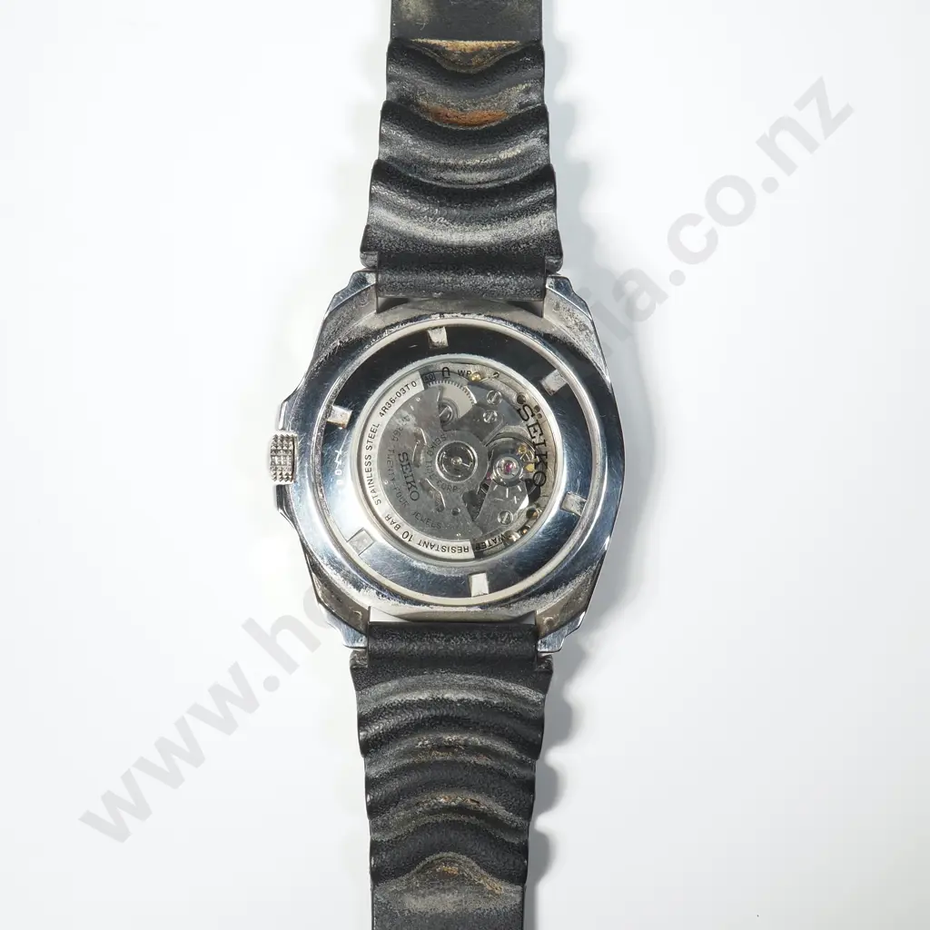 Seiko 5 Automatic Wristwatch Image 1++