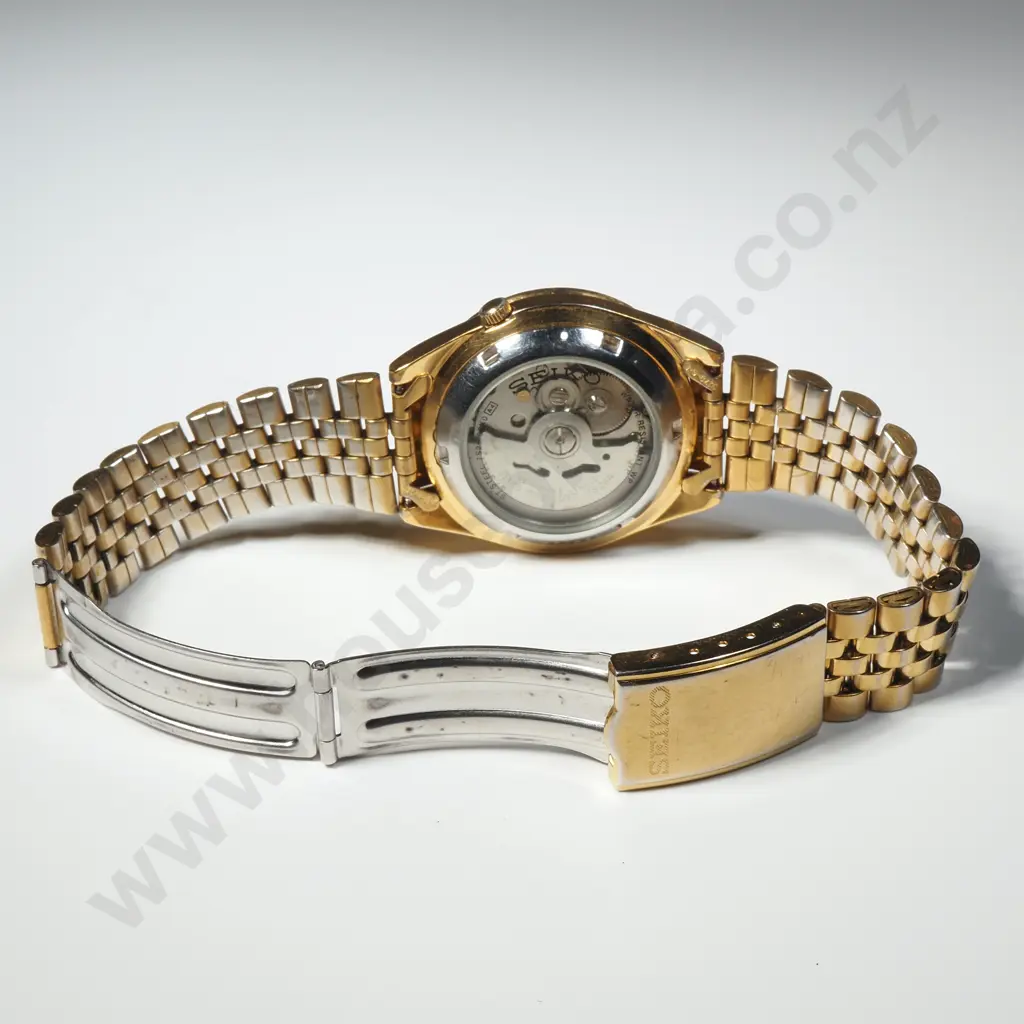 Seiko 5 Automatic Wristwatch Image 1++