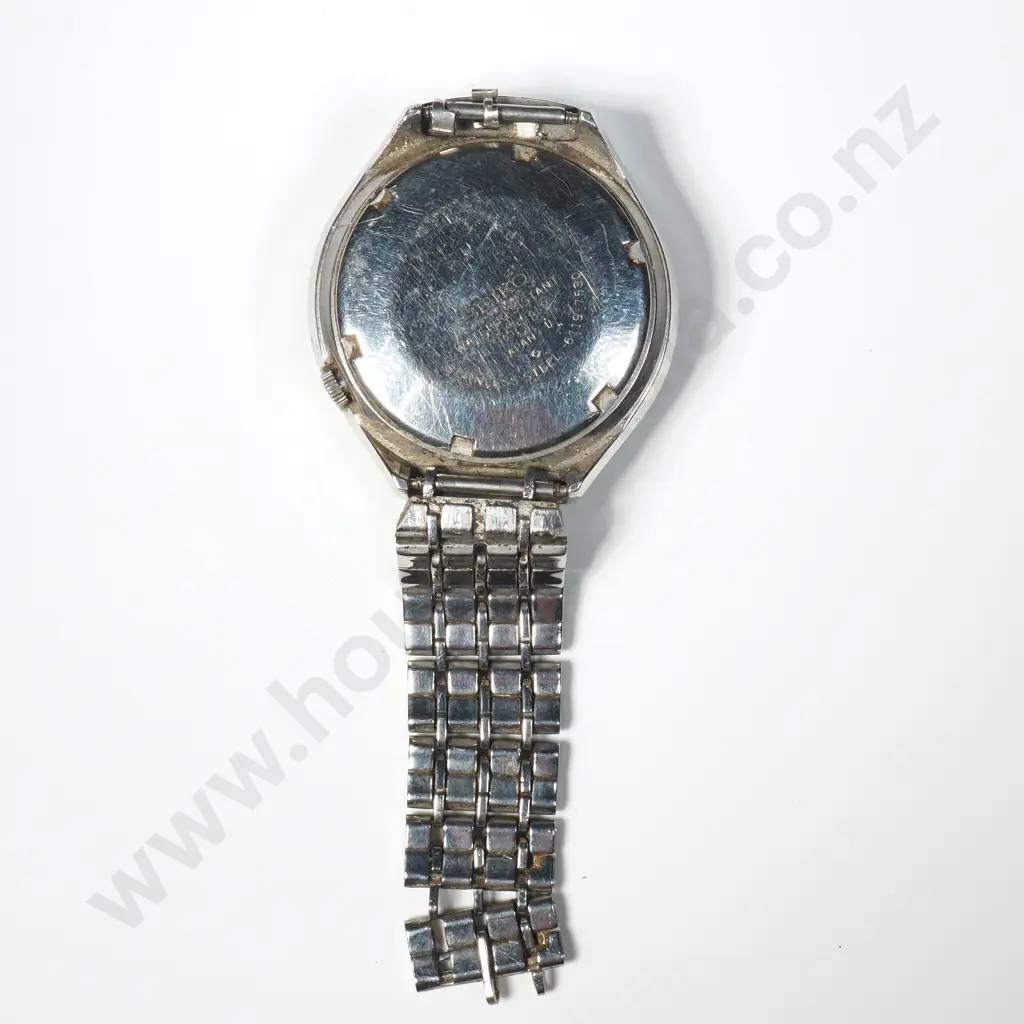 Vintage Seiko 5 Automatic Wristwatch Image 1++