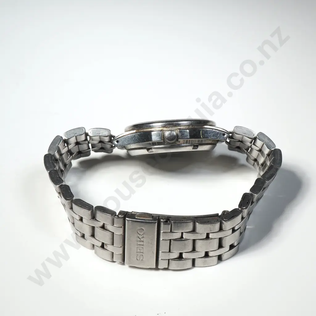 Seiko 5 Automatic Wristwatch Image 1++