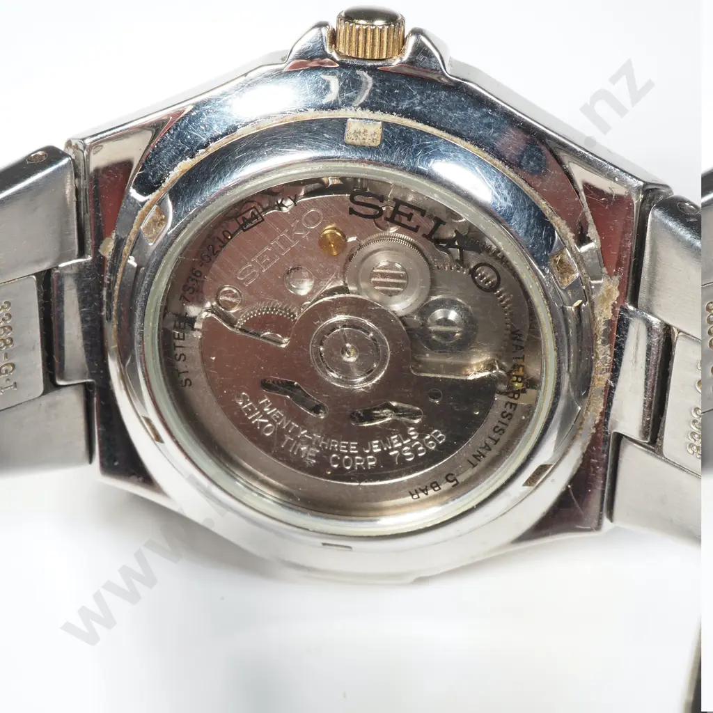 Seiko 5 Automatic Wristwatch Image 1++