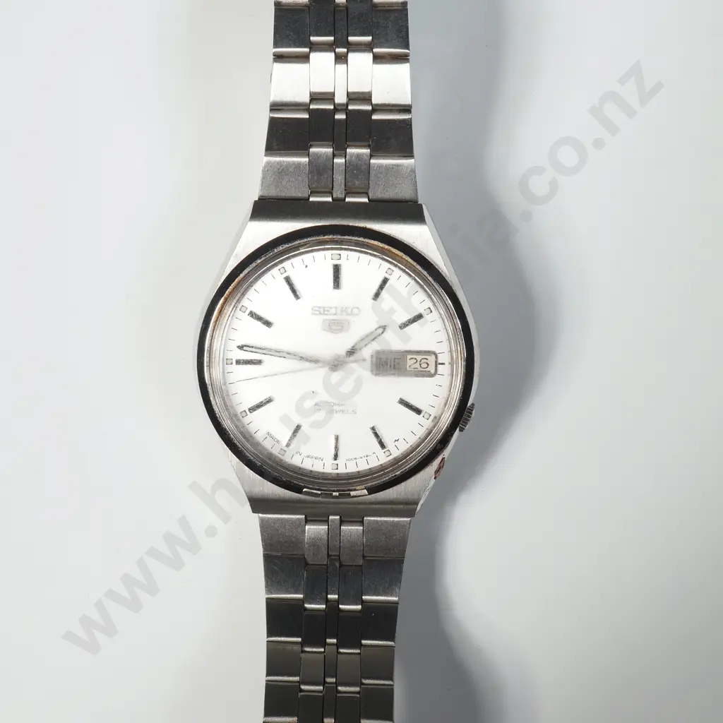 Seiko 5 Wristwatch Image 1++