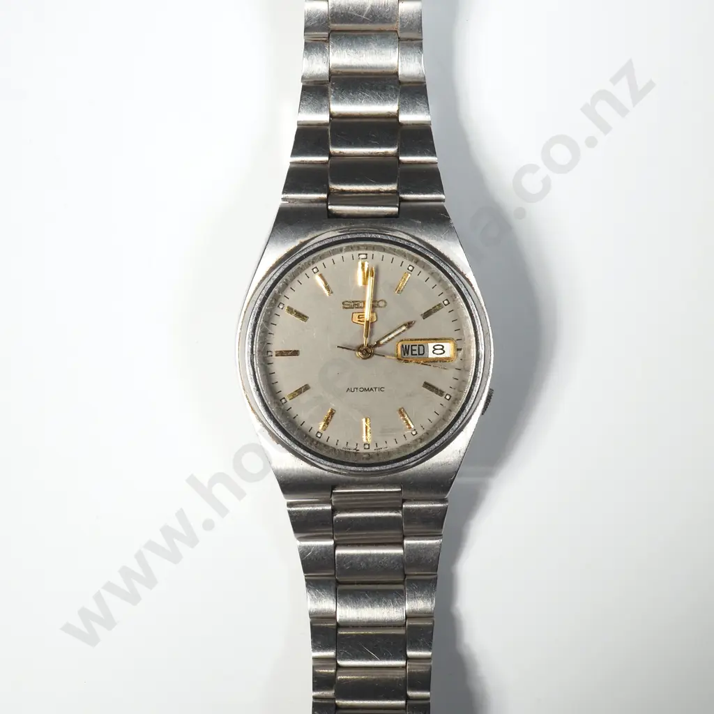 Seiko 5 Automatic Wristwatch Image 1++