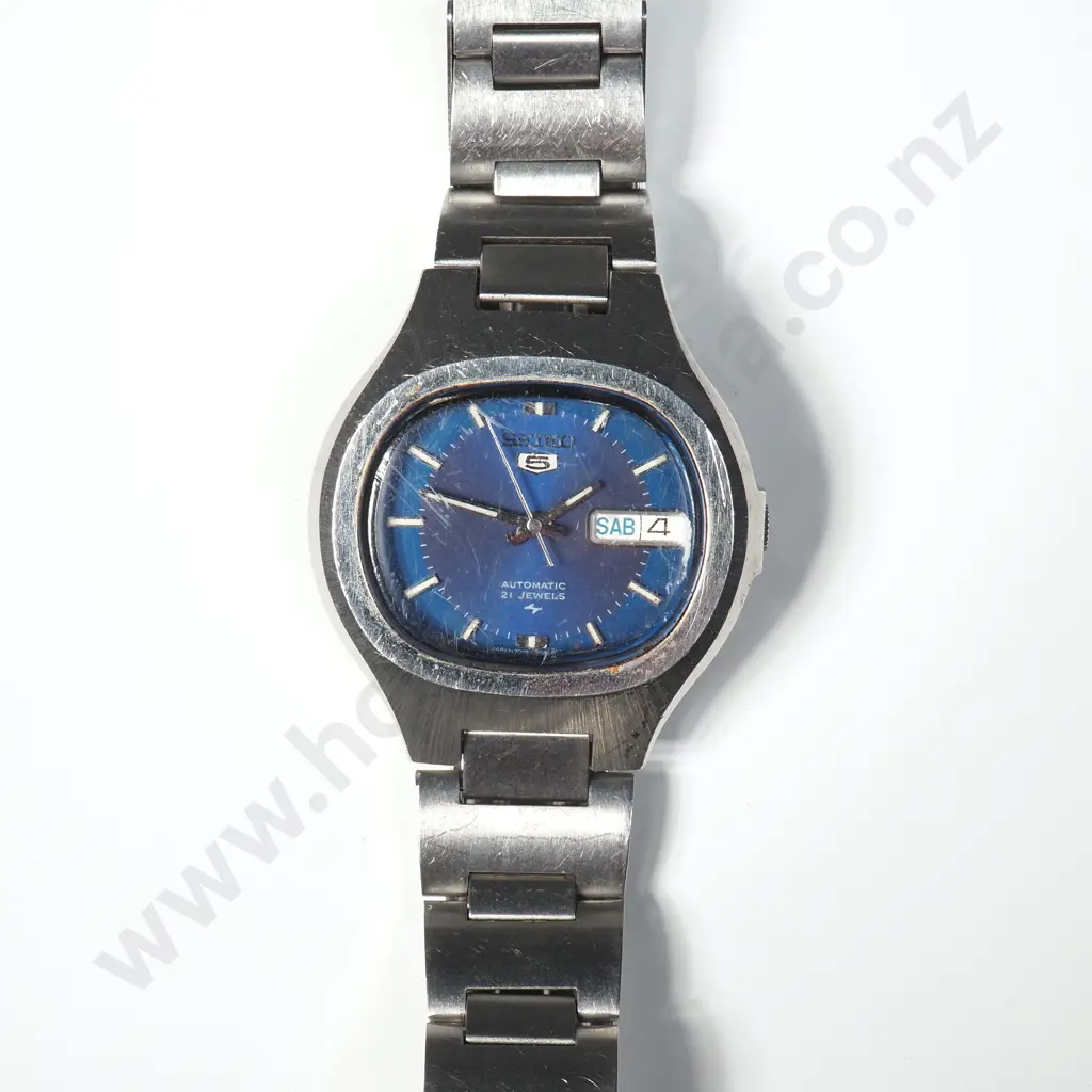 Vintage Seiko 5 Automatic Wristwatch Image 1++