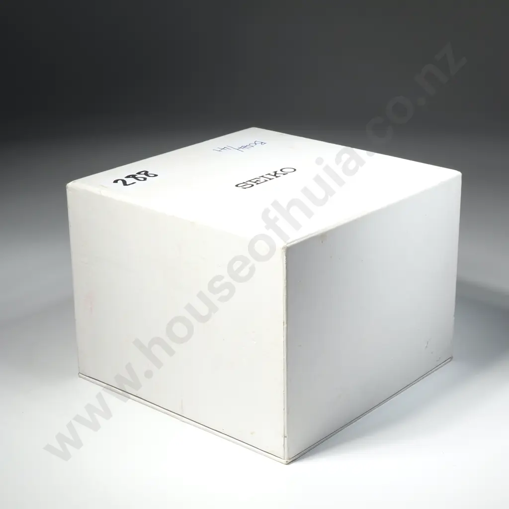 Seiko Perpetual Calendar w Box & Papers Image 1++