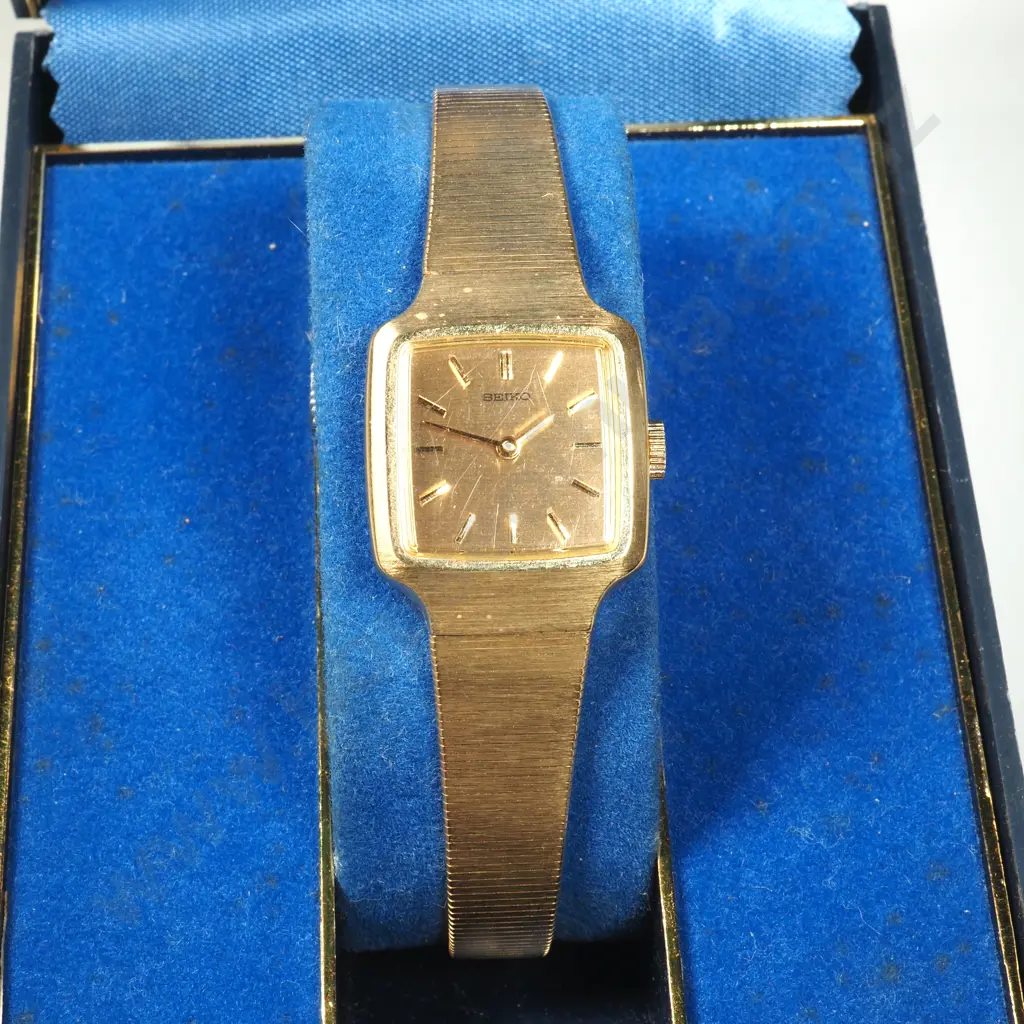 Cased Seiko Ladies Wristwatch Image 1++