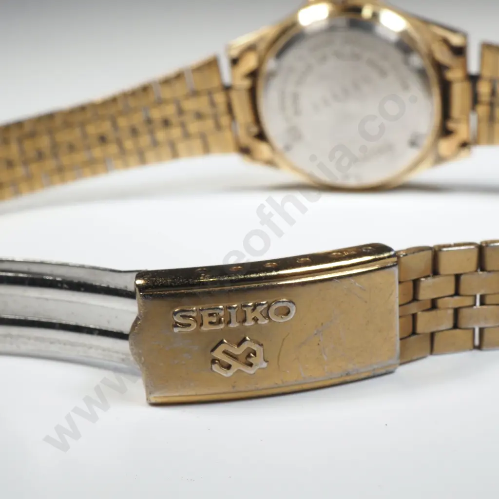Vintage Seiko Quartz Ladies Wristwatch Image 1++