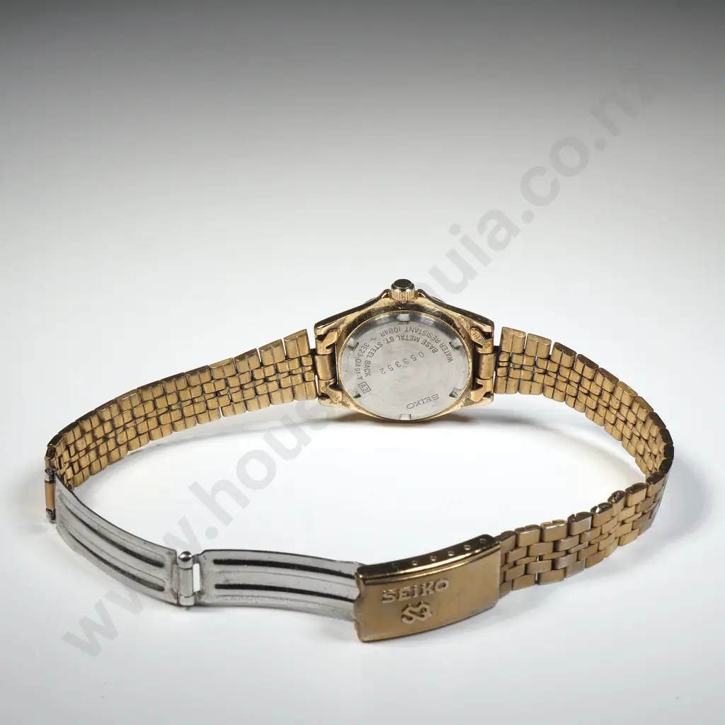 Vintage Seiko Quartz Ladies Wristwatch Image 1++